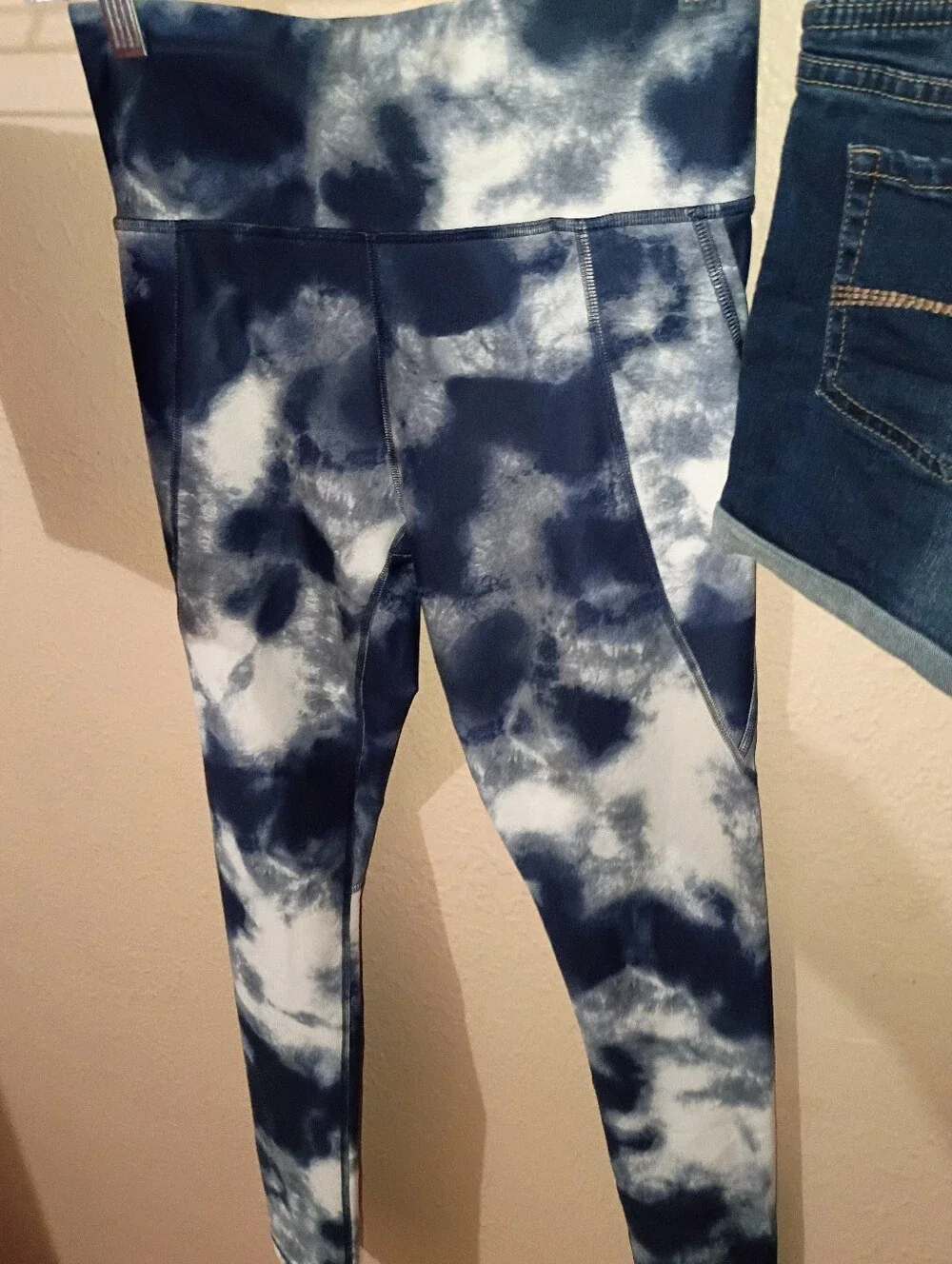 GIRLS SIZE 14 BUNDLE OLD NAVY LEGGINGS VIGOSS(FIT LIKE 14) & JUSTICE SHORTS